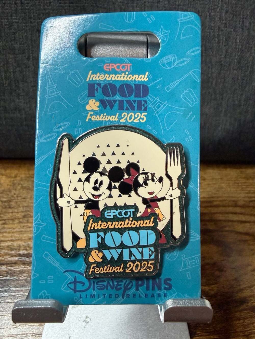 Disney Parks EPCOT Food & Wine Festival 2025 Mickey and Minnie Mouse LE  Pin